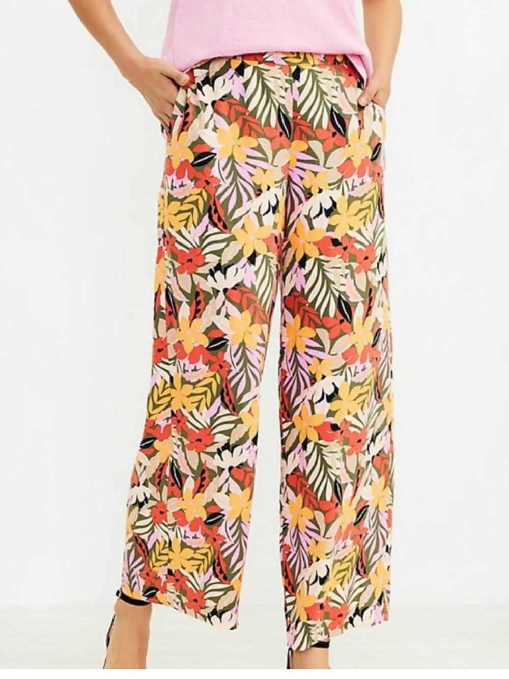 LOFT Tropical Floral Wide-Leg Pull On Ankle | Cropped Pants Medium